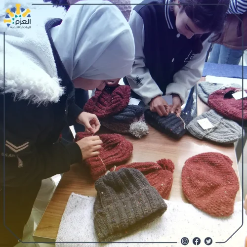 مبادرة أنامل دافئة - نادي العزم لليافعين