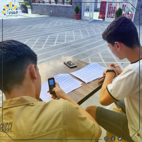 مبادرة بالعلم نرقى - نادي العزم لليافعين