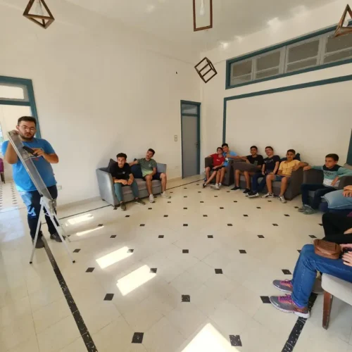 جلسات نادي العزم لليافعين