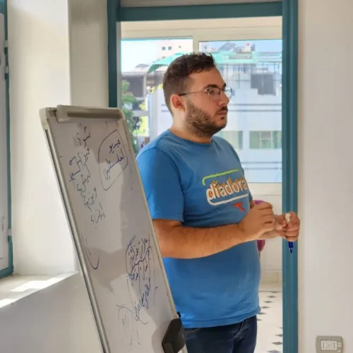 جلسات نادي العزم لليافعين