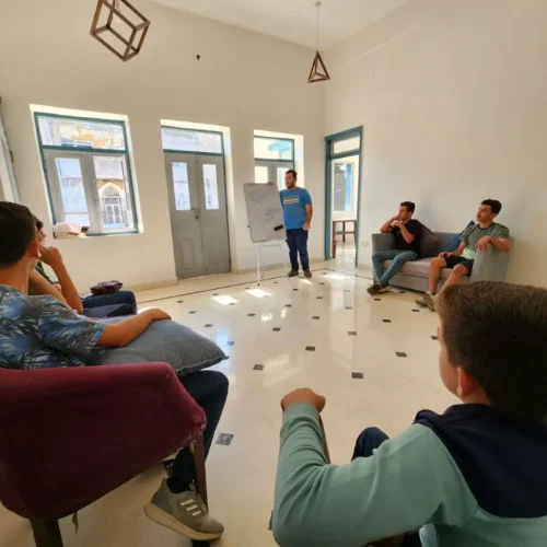 جلسات نادي العزم لليافعين